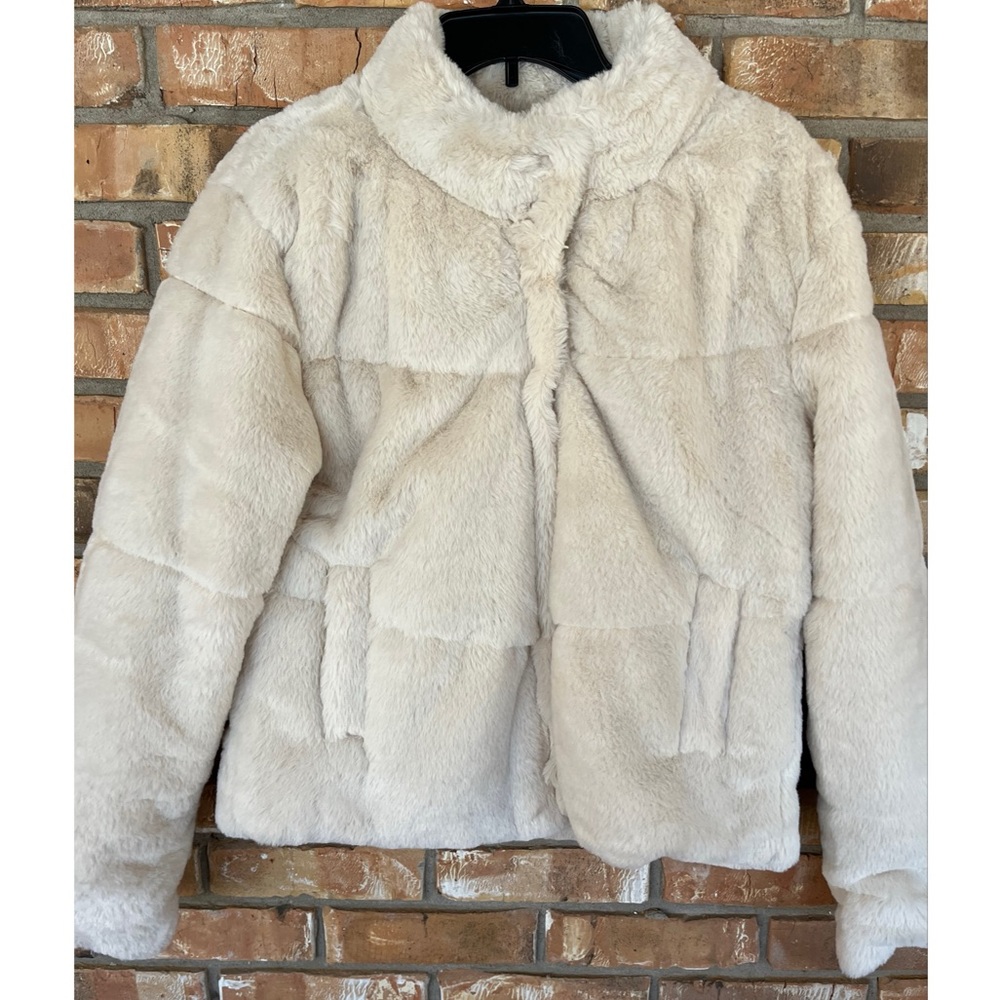 Fashion Nova Women’s All Fur It Faux Taupe Fur Jacket Size Large